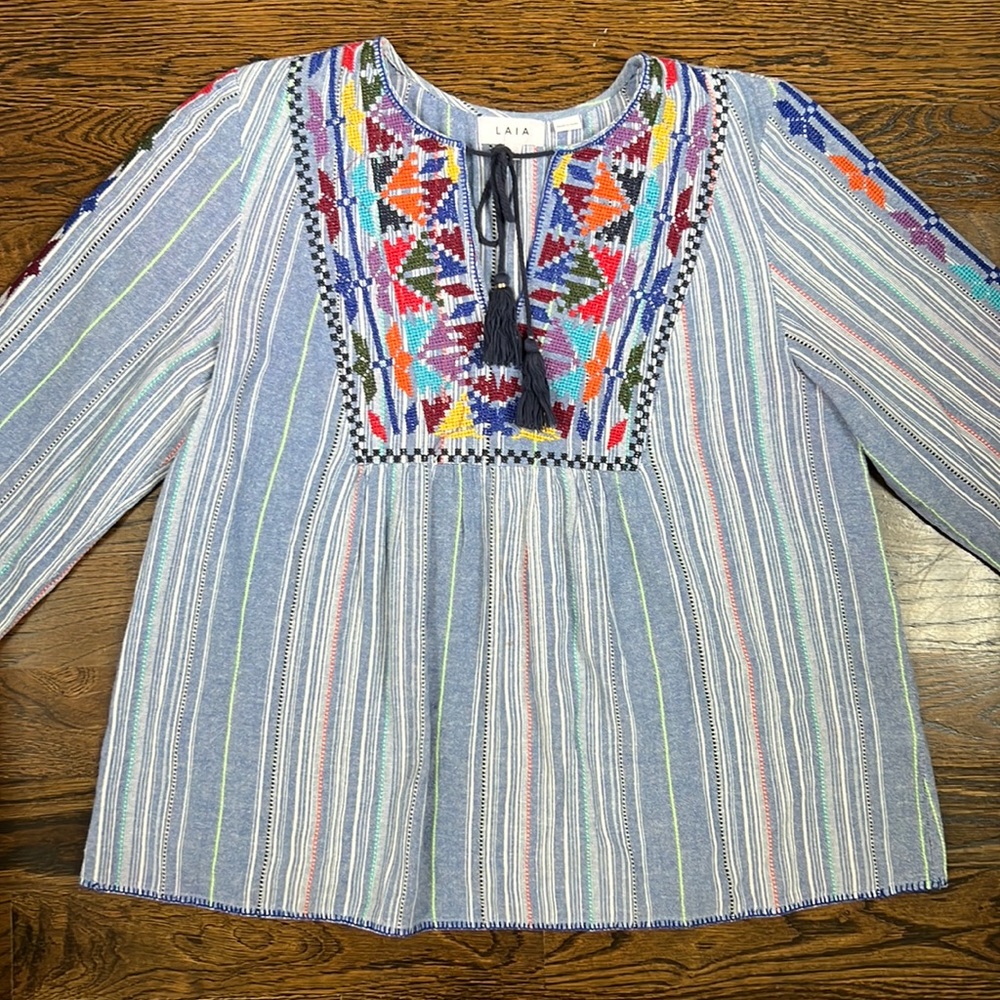 LAIA Chambray Embroidered Blouse Size Medium